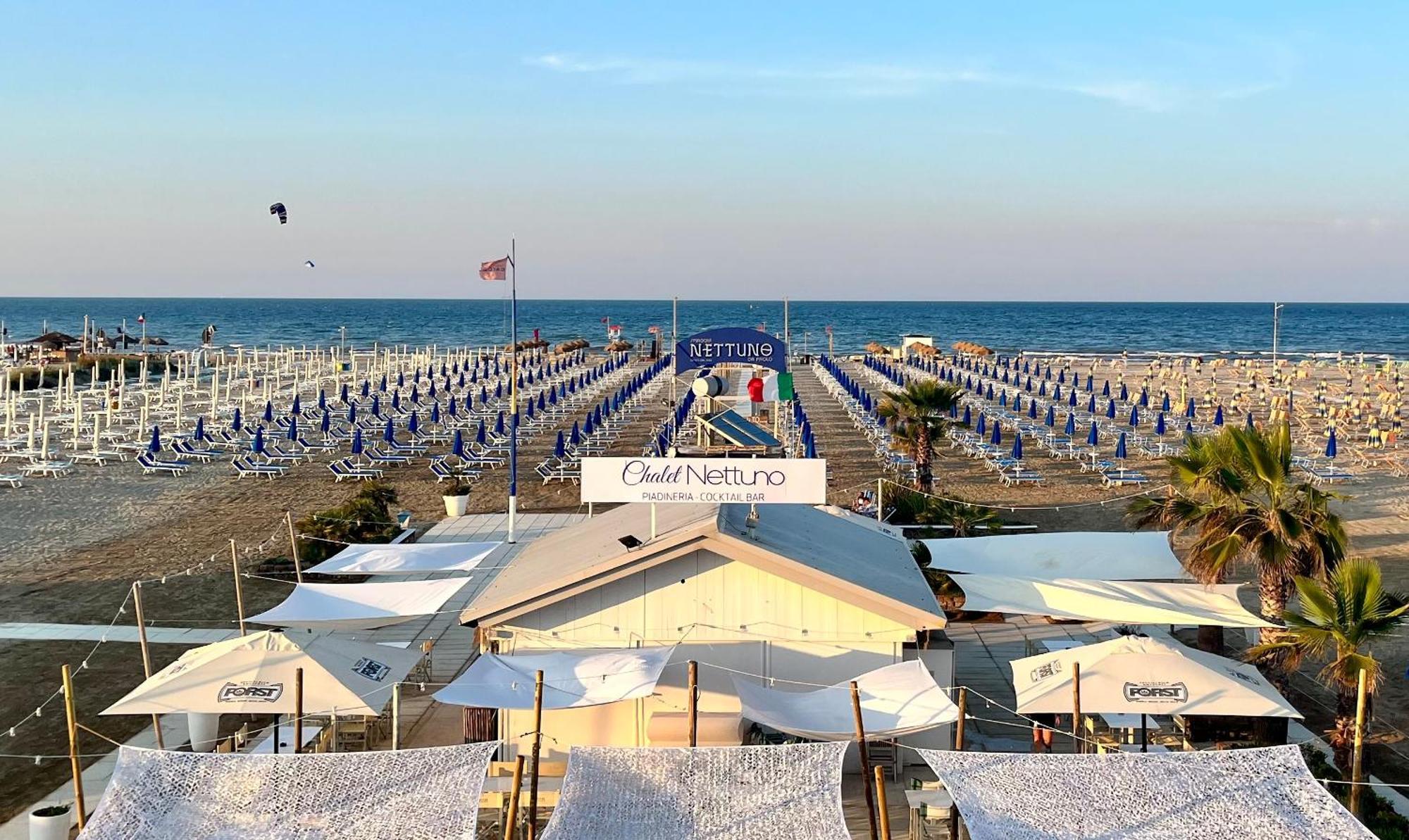 Hotel Columbia Frontemare Ріміні Екстер'єр фото